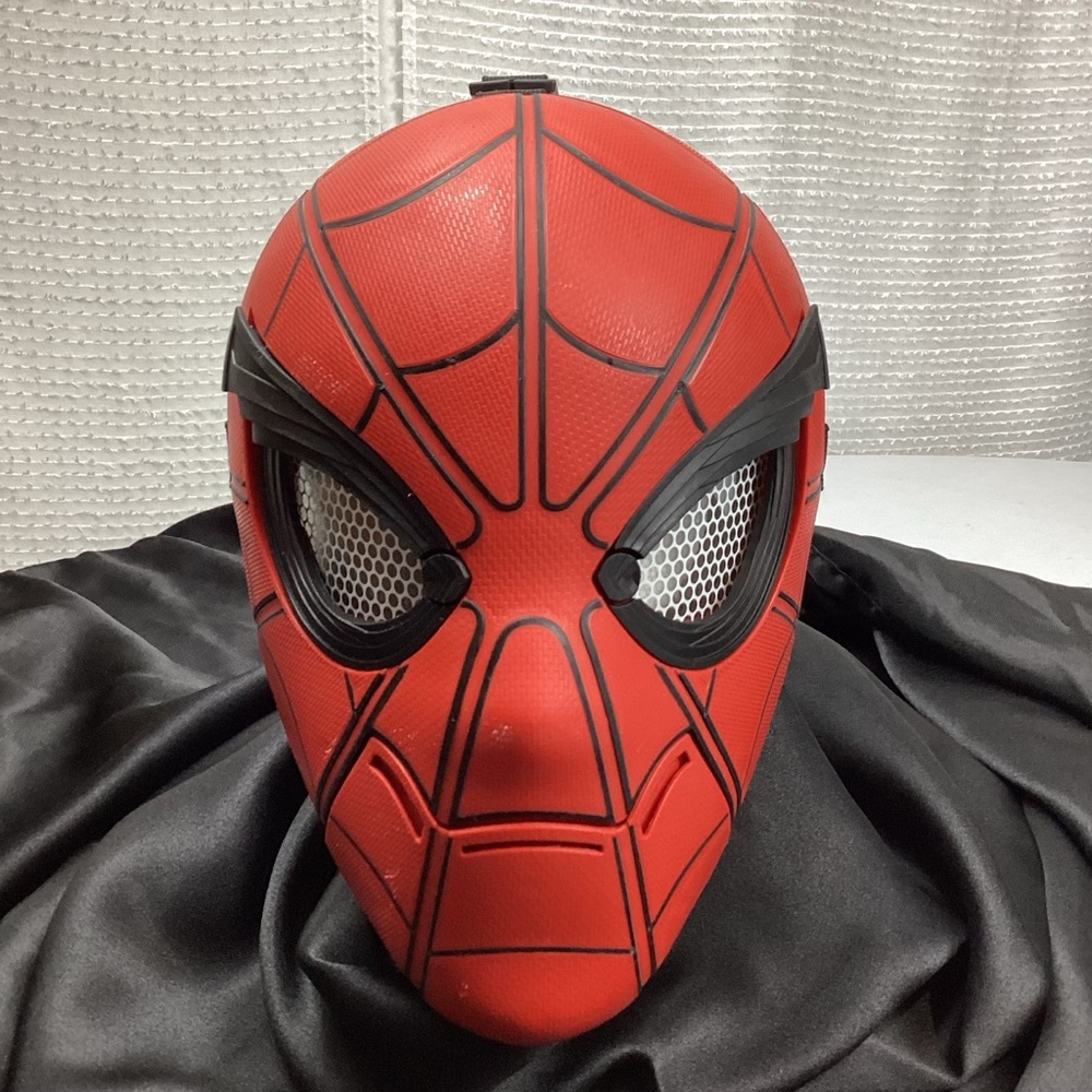 2016 Hasbro Marvel Hard Plastic Spider-Man Youth Halloween Mask